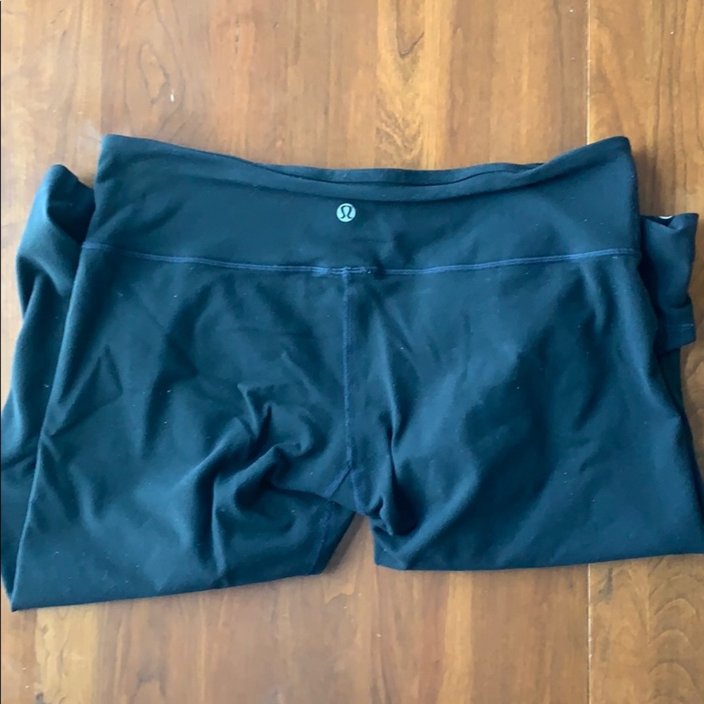 Size 12 black Lululemon leggings - Picture 3 of 4